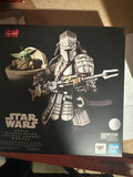 **Open Box**Bandai Movie Realization Star Wars RONIN MANDALORIAN & GROGU (BESKAR ARMOR) Action Figure