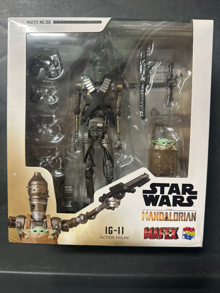 Open Box**MAFEX The Mandalorian IG-11 158 Action Figure – Toyz in