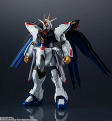 Bandai Gundam Universe ZGMF-X20A Strike Freedom Gundam "Mobile Suit Gundam Seed Destiny", Action Figure