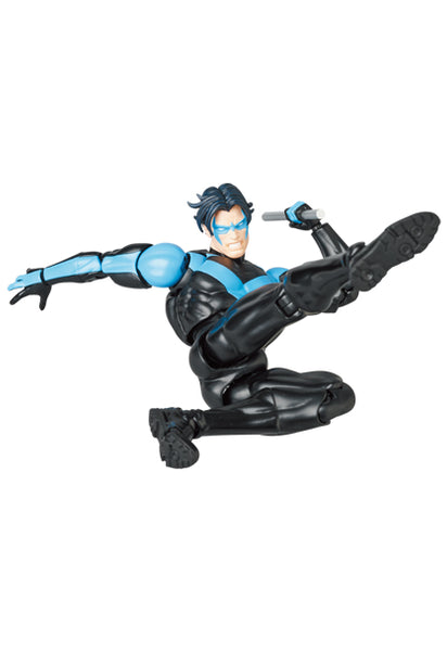 MAFEX Nightwing (バットマン: Hush Ver.) Amazon.com: Medicom Batman: Hush: Nightwing MAFEX Figure