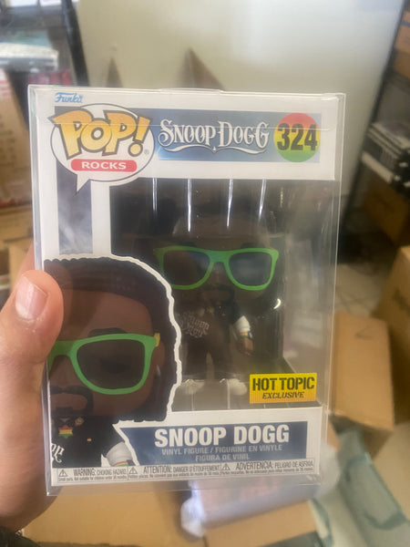 Funko Pop! Jumbo: Snoop Dogg (Drop It Like It's Hot)