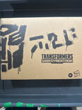 **Open Box**Transformers Generations Selects War for Cybertron Shattered Glass Optimus Prime Shattered Glass Ratchet Action Figure