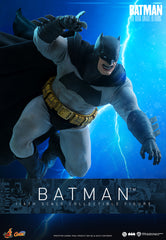 **Pre Order**Hot Toys 1/6 Scale Batman "The Dark Knight Returns" Action Figure