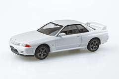 Aoshima 1/32 NISSAN R32 SKYLINE GT-R (CRYSTAL WHITE) Model Kit